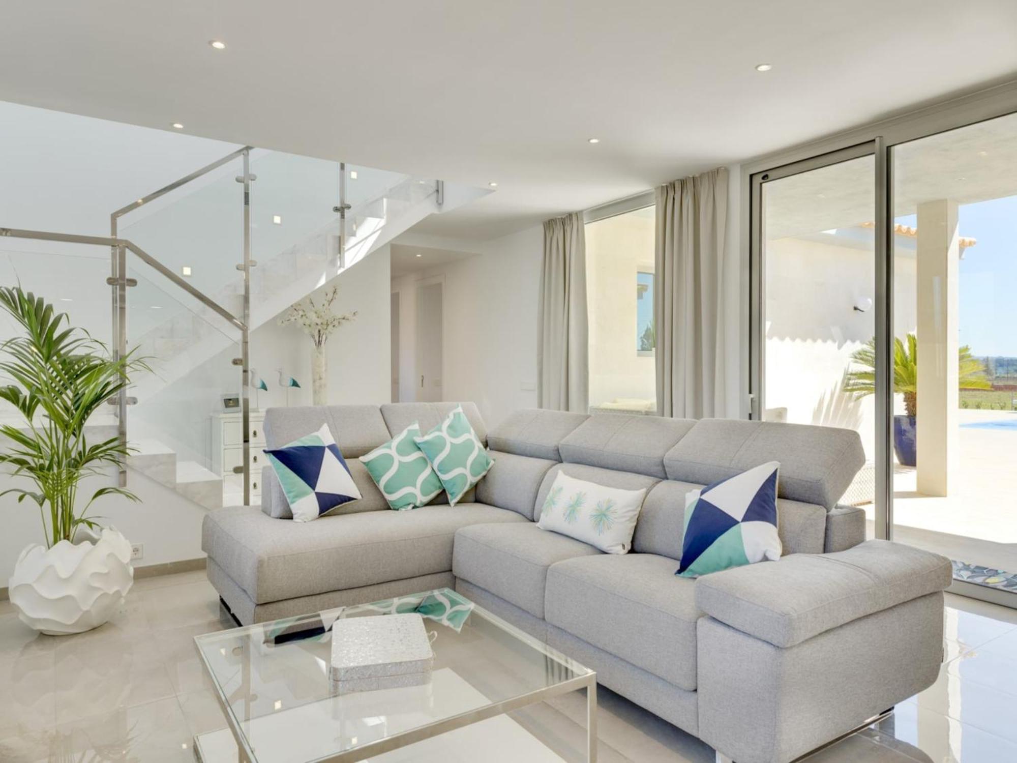Villa Stunning In *